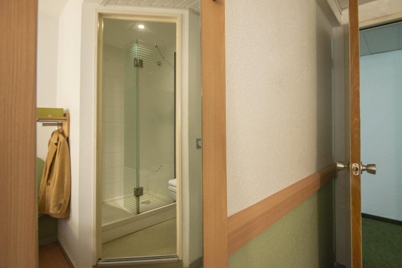 Ibis Budget Antibes Sophia Antipolis Валлорис Экстерьер фото